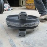 Rueda guía delantera 201-30-52110 para excavadora Komatsu PC60-5 PC60-6 PC70-6